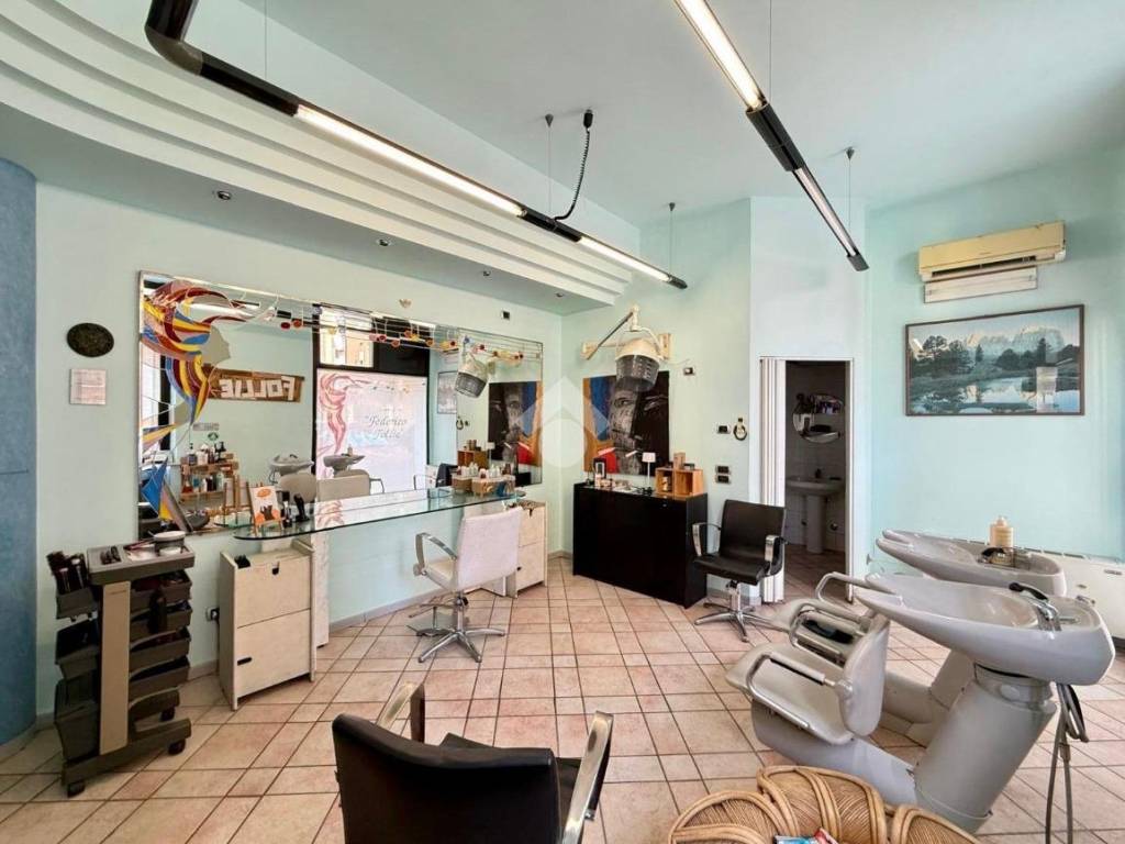 negozio in vendita a Verona in zona Borgo Milano