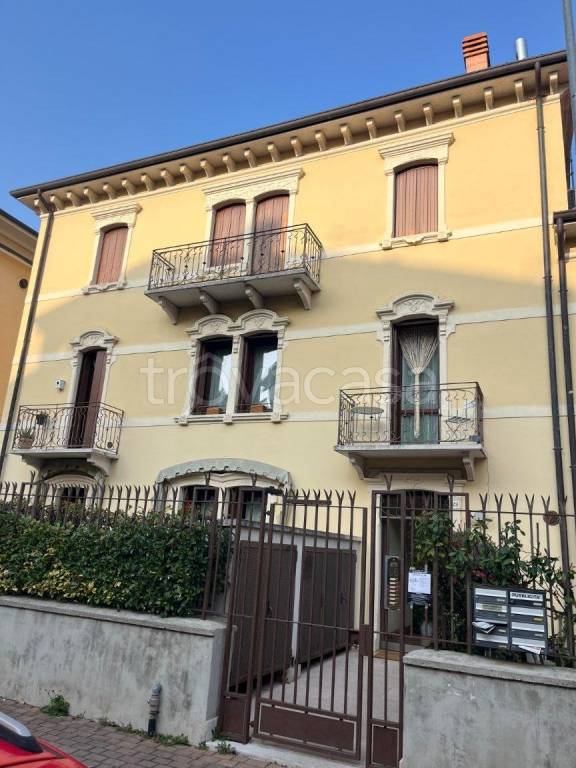 appartamento in vendita a Verona in zona Borgo Venezia / Borgo Trieste