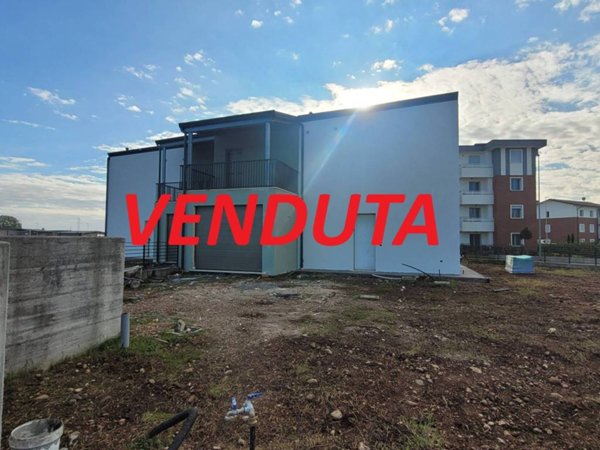 casa indipendente in vendita a Verona in zona Cadidavid