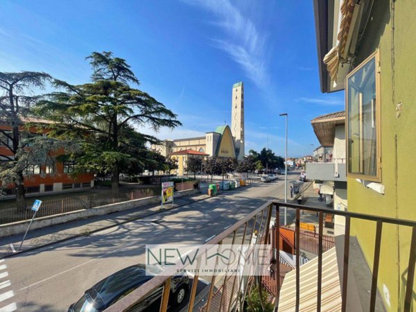 appartamento in vendita a Verona in zona Borgo Roma