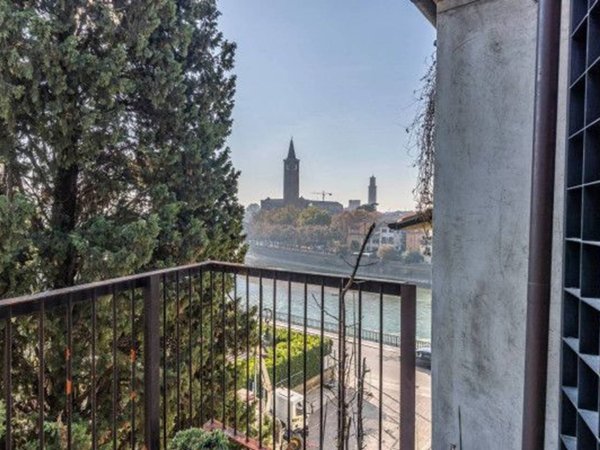 appartamento in vendita a Verona in zona Veronetta