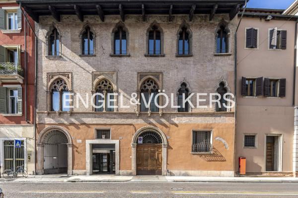 appartamento in vendita a Verona in zona Centro Storico