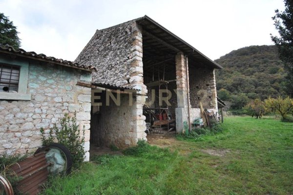 casa indipendente in vendita a Verona