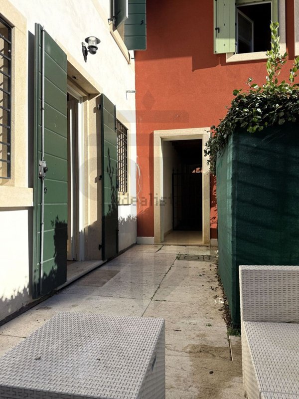 casa indipendente in vendita a Verona in zona Veronetta