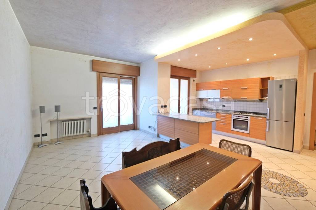 appartamento in vendita a Verona in zona Golosine