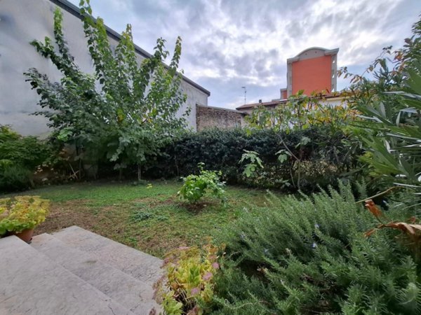 villa in vendita a Verona in zona Santa Lucia