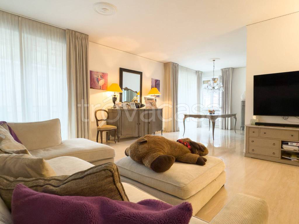 appartamento in vendita a Verona in zona Valdonega