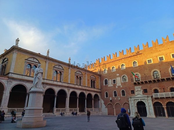 appartamento in vendita a Verona in zona Centro Storico