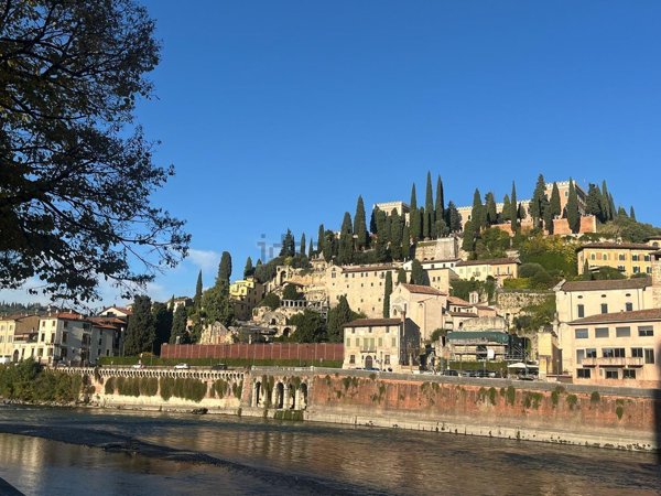 appartamento in vendita a Verona in zona Veronetta