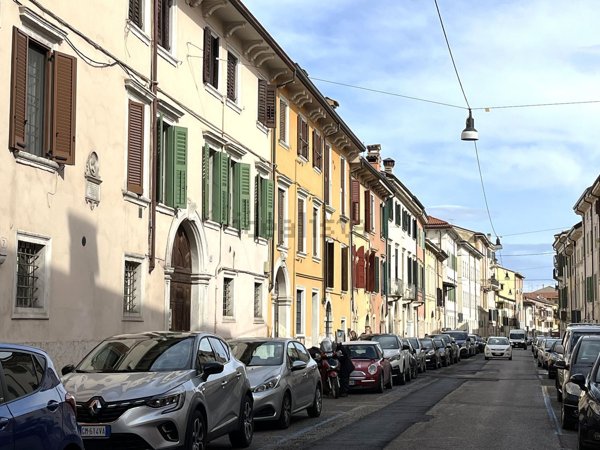 appartamento in vendita a Verona in zona Veronetta