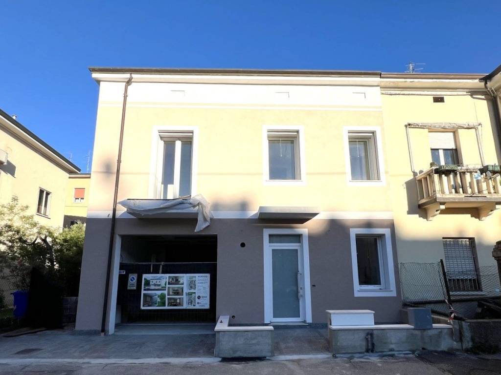 casa indipendente in vendita a Verona in zona Borgo Venezia / Borgo Trieste