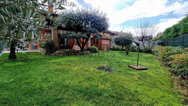 casa indipendente in vendita a Verona