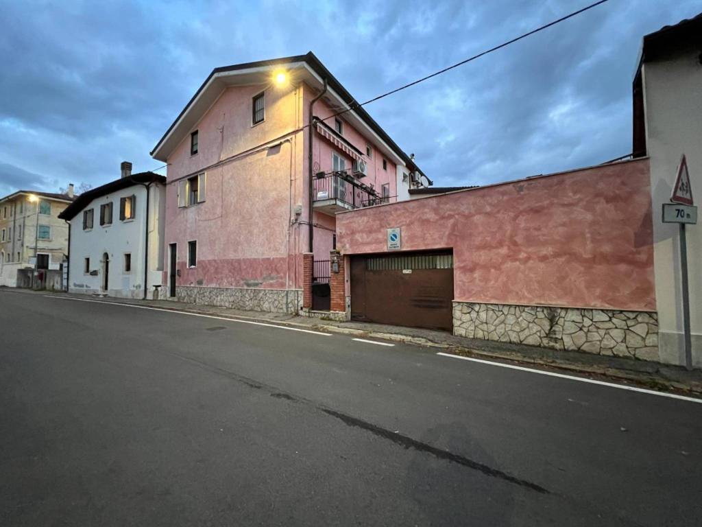 casa indipendente in vendita a Verona