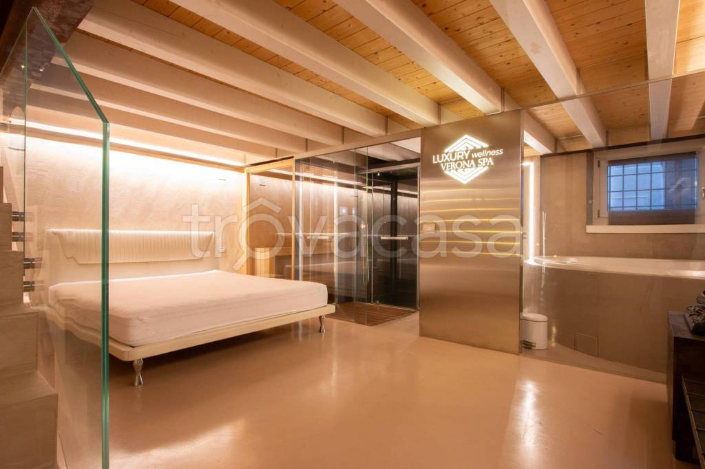 appartamento in vendita a Verona in zona Centro Storico