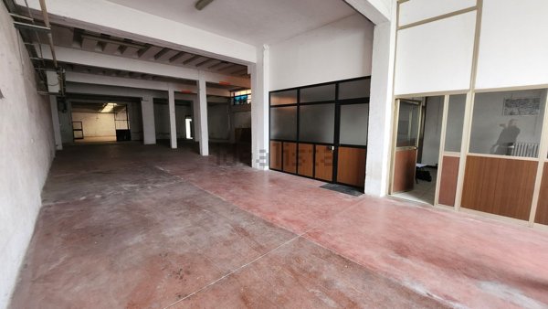 capannone in vendita a Verona