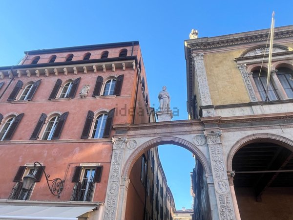 appartamento in vendita a Verona in zona Centro Storico