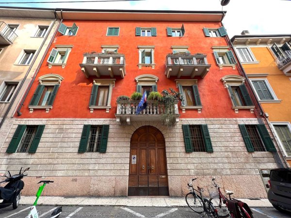 appartamento in vendita a Verona in zona Centro Storico