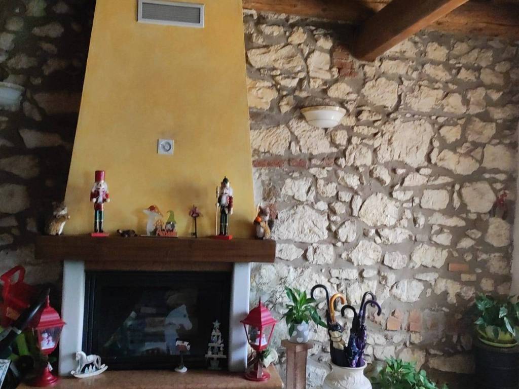 appartamento in vendita a Verona in zona Borgo Roma