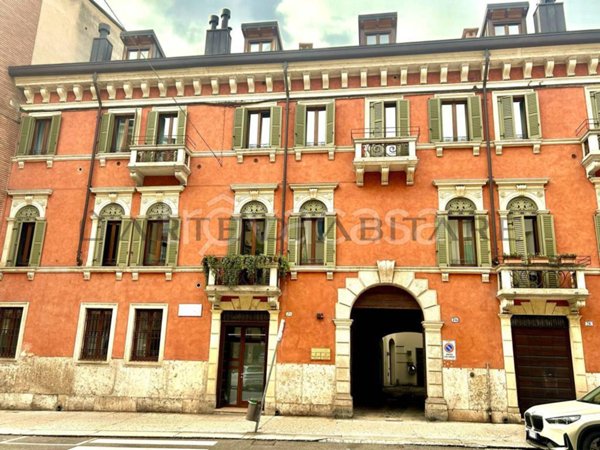 appartamento in vendita a Verona in zona Cittadella