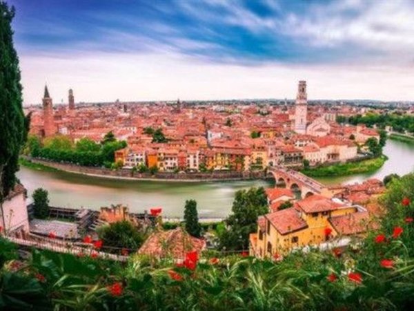 negozio in vendita a Verona in zona Veronetta