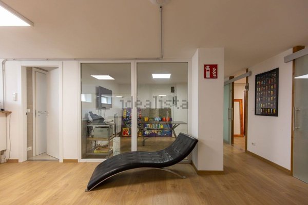 ufficio in vendita a Verona in zona Veronetta