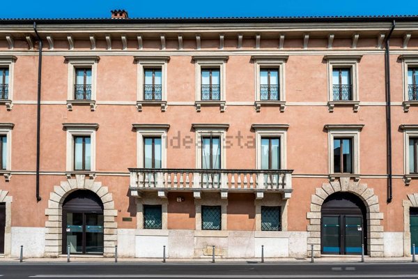 intera palazzina in vendita a Verona in zona Centro Storico