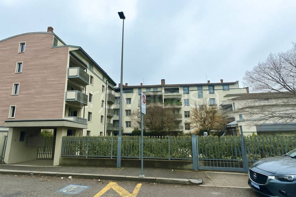 appartamento in vendita a Verona in zona Borgo Milano