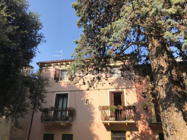 casa indipendente in vendita a Verona in zona Porto Crencano