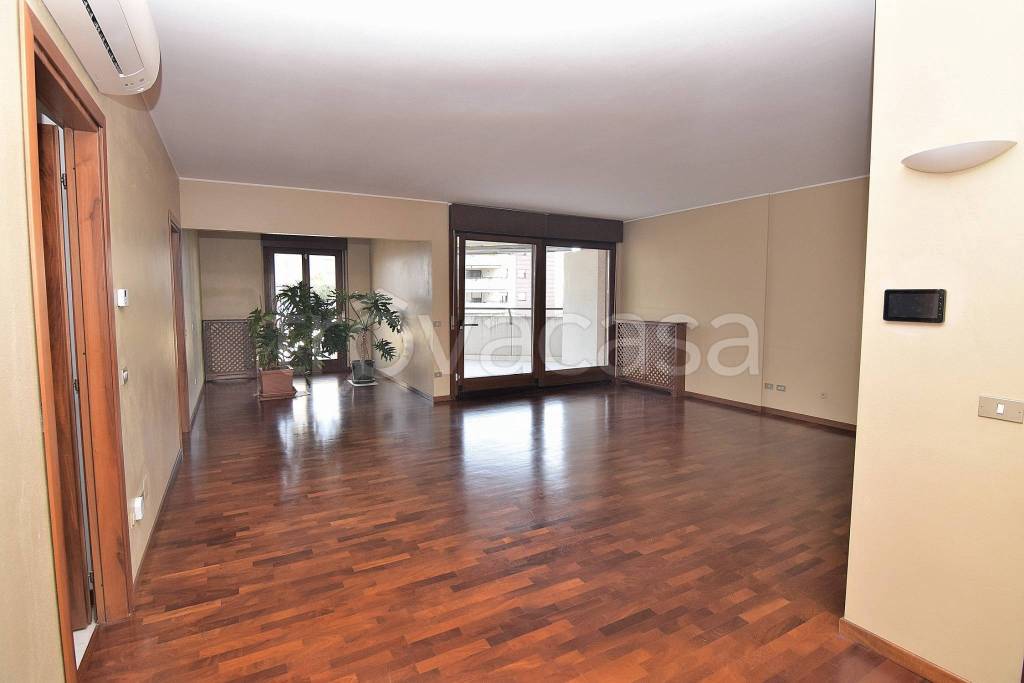 appartamento in vendita a Verona in zona Saval