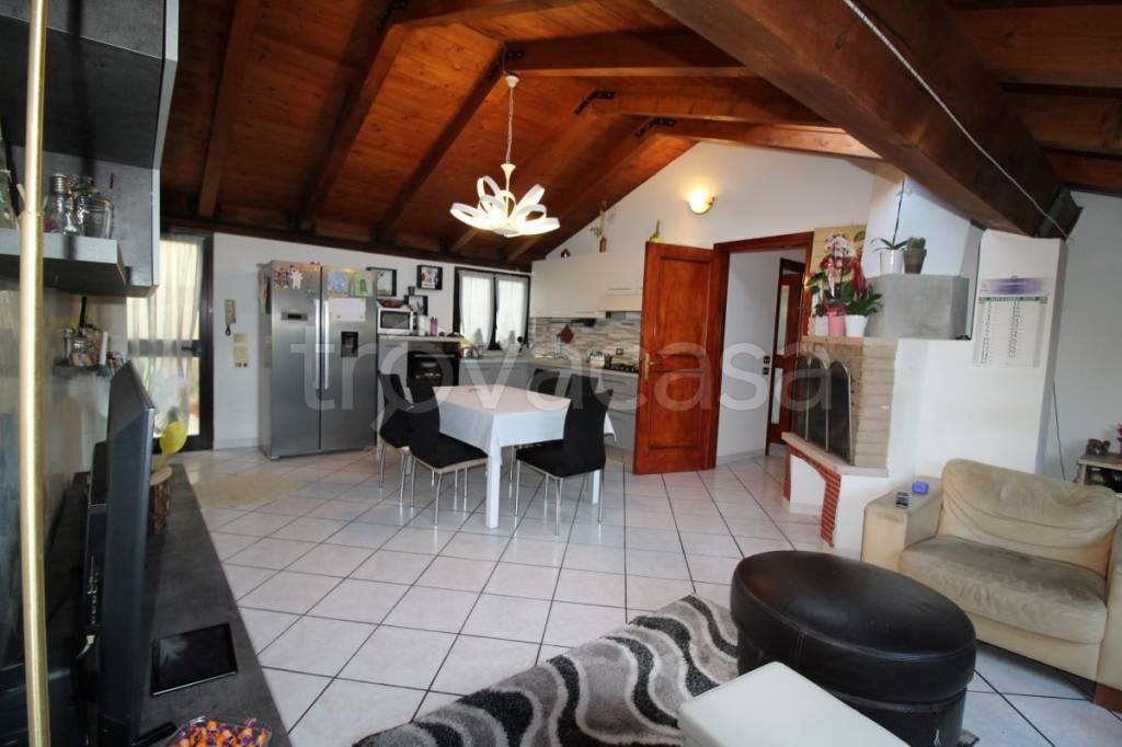 appartamento in vendita a Verona in zona San Massimo all'Adige