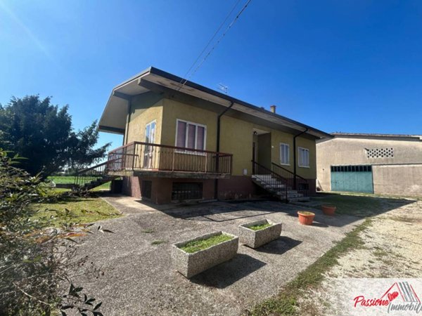 casa indipendente in vendita a Verona in zona Chievo