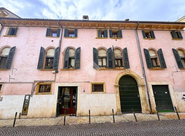 appartamento in vendita a Verona in zona Veronetta