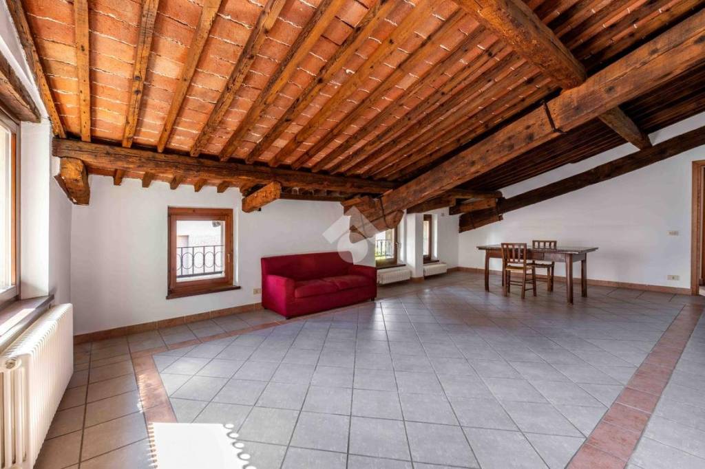 appartamento in vendita a Verona in zona Veronetta