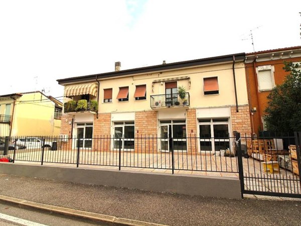 appartamento in vendita a Verona in zona San Massimo all'Adige