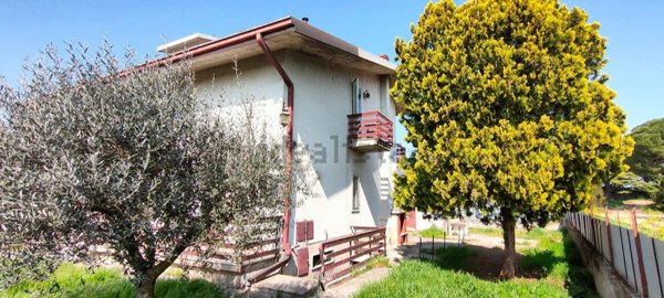 casa indipendente in vendita a Verona in zona Santa Lucia