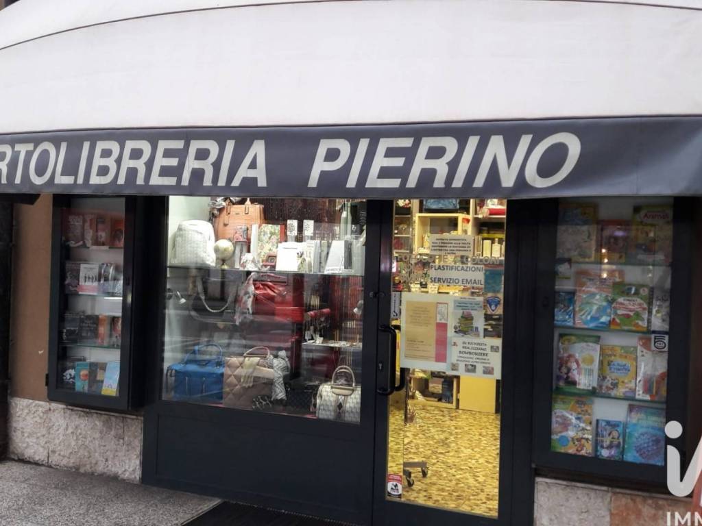 negozio in vendita a Verona in zona Borgo Roma