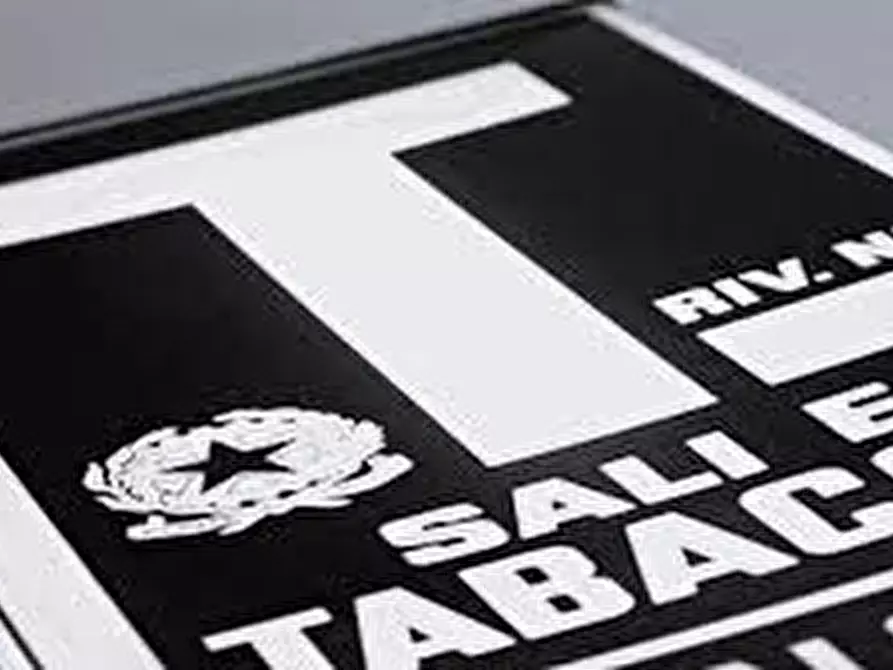 negozio in vendita a Verona in zona Borgo Roma