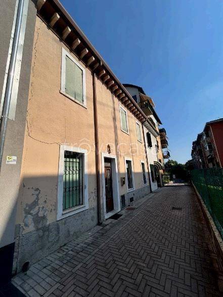 casa indipendente in vendita a Verona in zona Borgo Roma