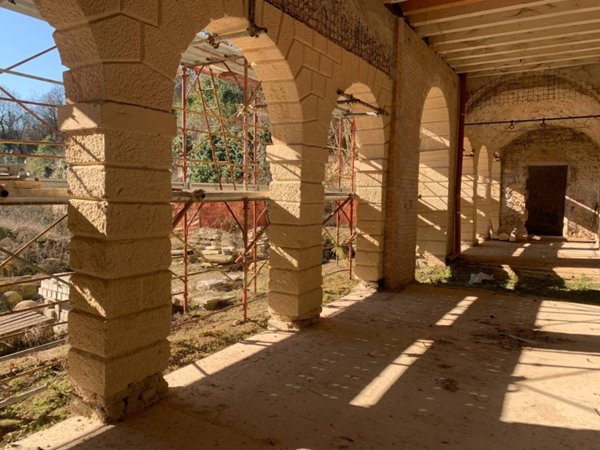 casa indipendente in vendita a Verona in zona Valdonega