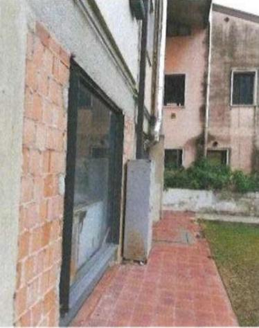 locale commerciale in vendita a Verona in zona Cittadella