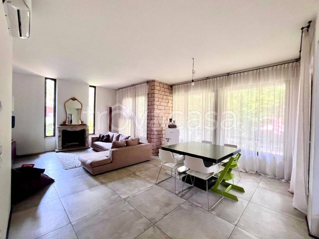 appartamento in vendita a Verona in zona Parona di Valpolicella