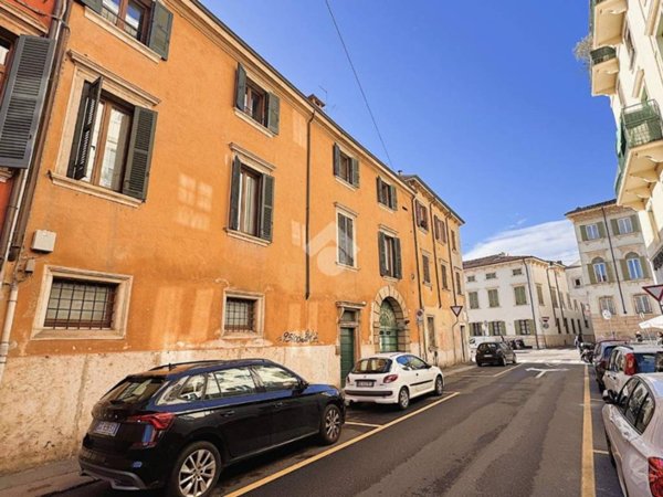 appartamento in vendita a Verona in zona Centro Storico