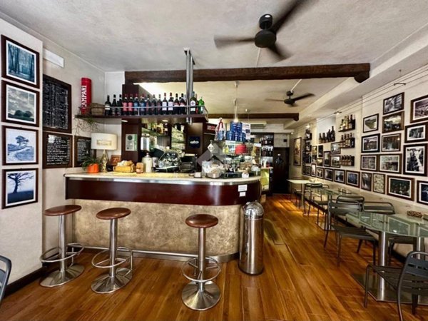 negozio in vendita a Verona in zona San Zeno