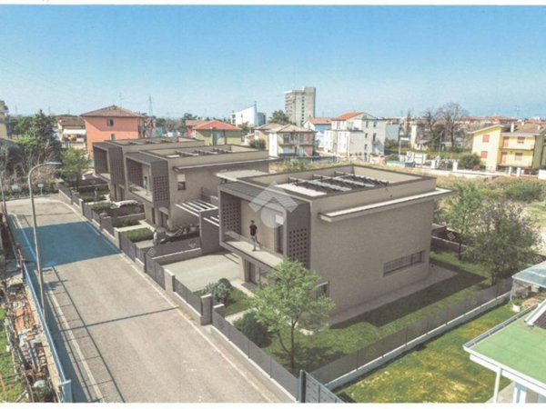 casa indipendente in vendita a Verona in zona Borgo Roma