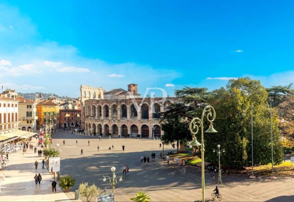 appartamento in vendita a Verona in zona Centro Storico