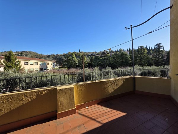 appartamento in vendita a Verona in zona Valdonega