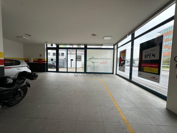 negozio in vendita a Verona in zona Borgo Roma