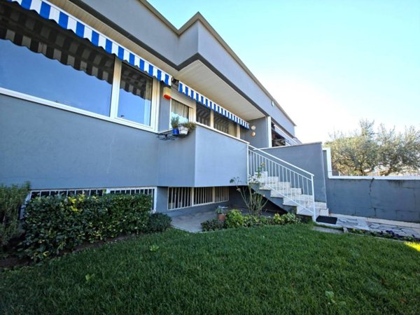 casa indipendente in vendita a Verona