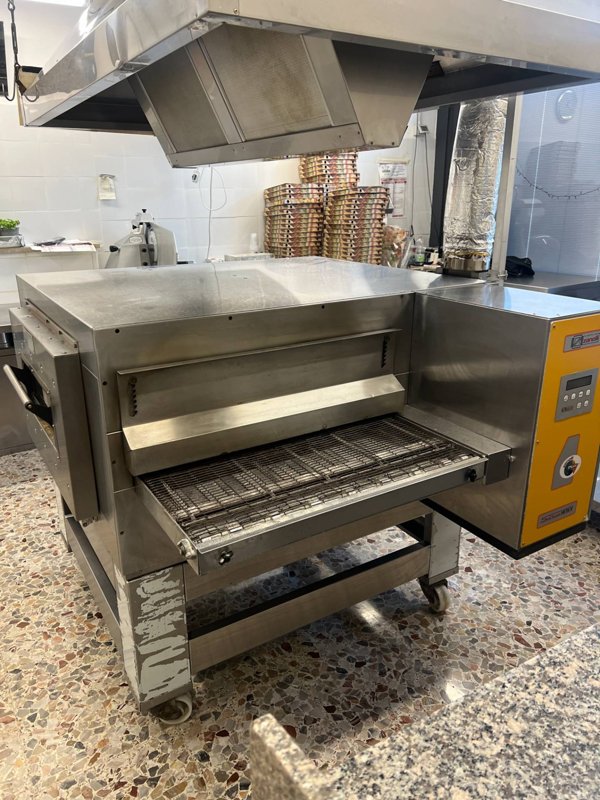 locale di sgombero in vendita a Verona