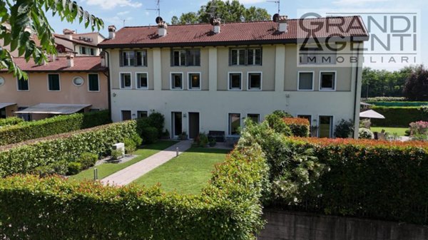 casa indipendente in vendita a Verona in zona Centro Storico